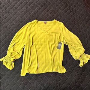 NWT Vince Camuto Vibrant chartreuse Blouse size 2X